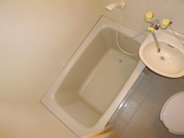バス・シャワールーム　シンプルで機能的なユニットバス！