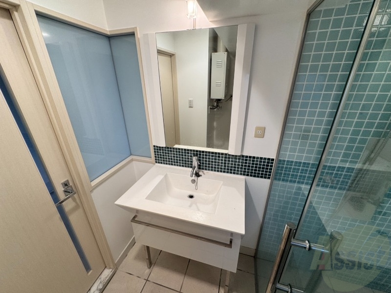 洗面設備　こちらに洗面台があります。朝の洗顔はこちらで。