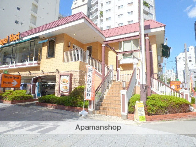 飲食店　ロイヤルホスト東天満店（飲食店）まで334m