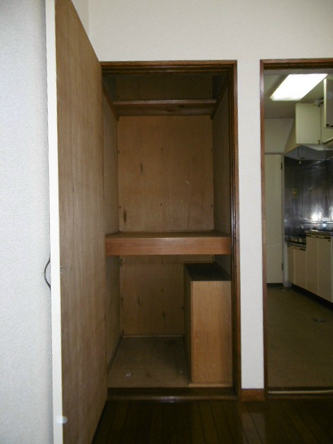 収納　押入れ