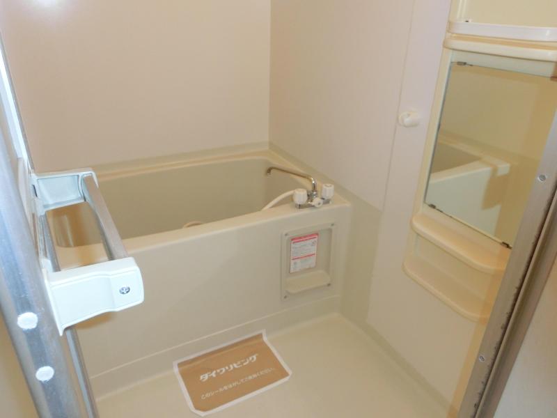 バス・シャワールーム　同タイプの写真です。