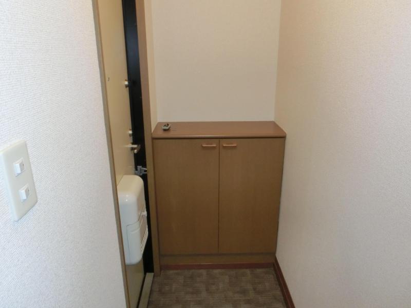 玄関　同タイプの写真です。