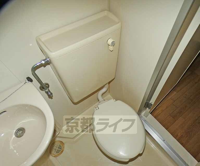 トイレ　清潔感あるトイレ