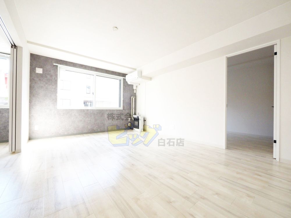 居室・リビング　使いやすい広々としたリビングです♪