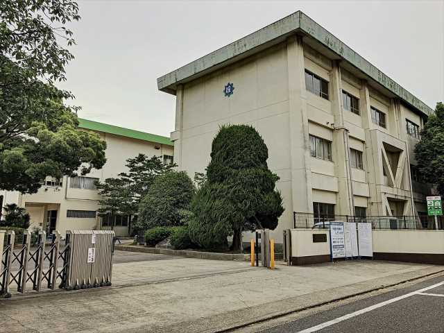小学校　住吉小学校（小学校）まで389m