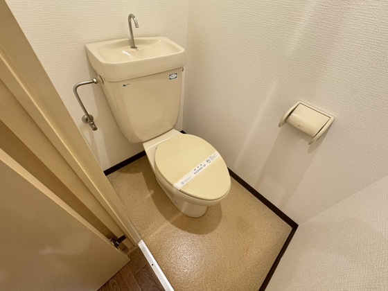 トイレ　※別部屋の写真です。