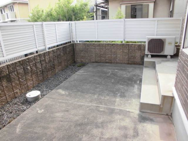 バルコニー　テラス