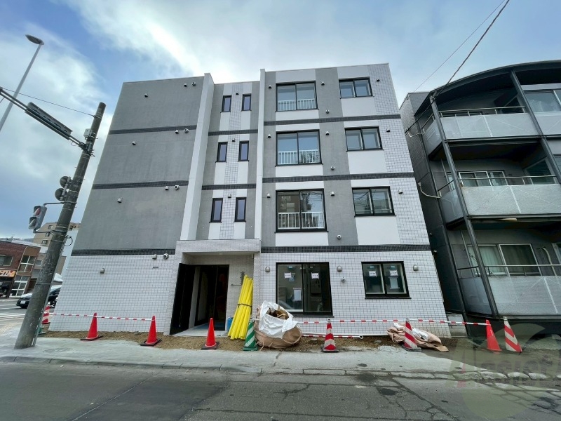 建物外観　札幌市中央区南十九条「Ｐｒｏｇｒａｃｅ　Ｓ１９」