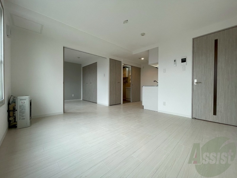 居室・リビング　広々としたリビングですね。使い勝手がよさそうですね！