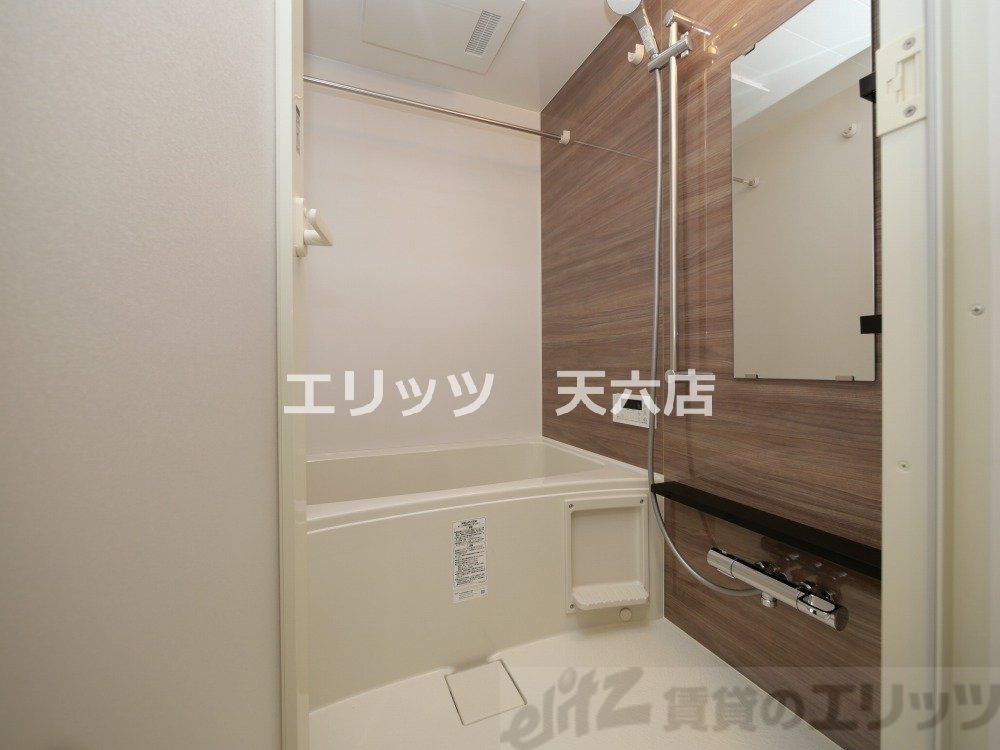 バス・シャワールーム　収納