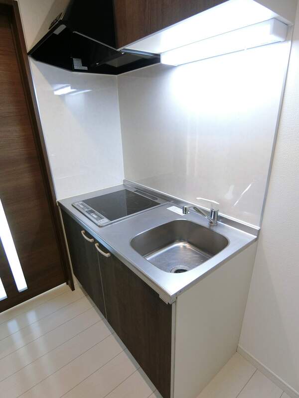 キッチン　コンパクトなキッチンで掃除もラクラク