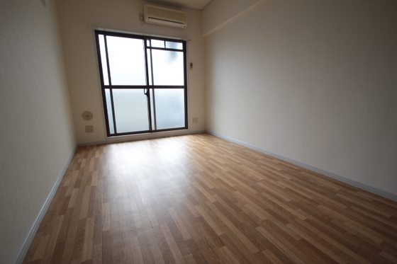 居室・リビング　※別部屋の写真です