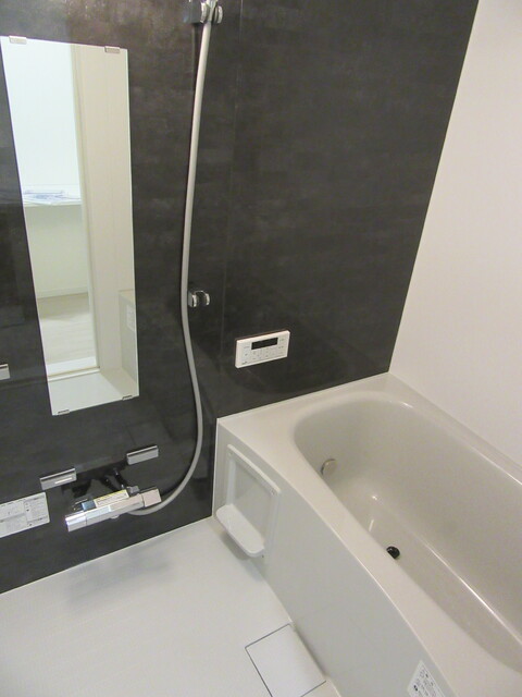 バス・シャワールーム　★浴室は追焚き、浴室乾燥機付き★