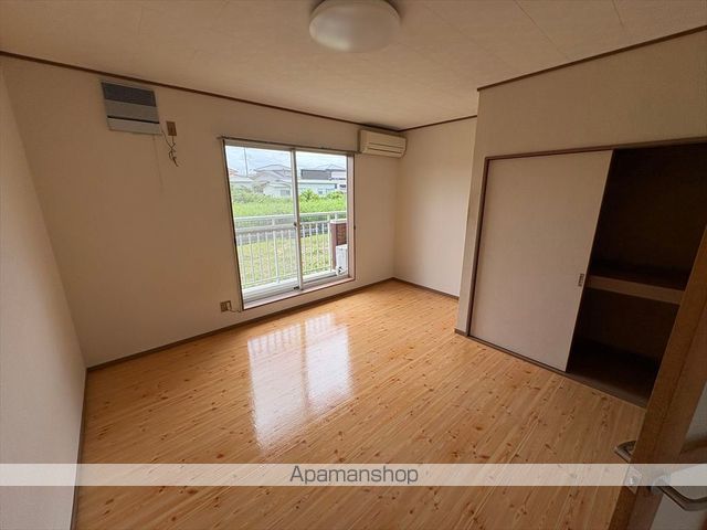 メゾンソレイユの居間写真