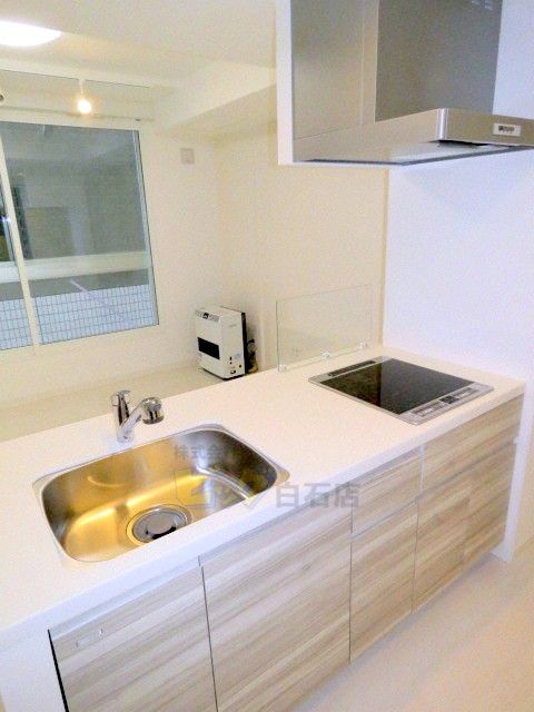 キッチン　人気の対面式システムキッチンです♪