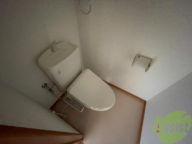 トイレ　トイレにはもちろんウォシュレットも設置済です