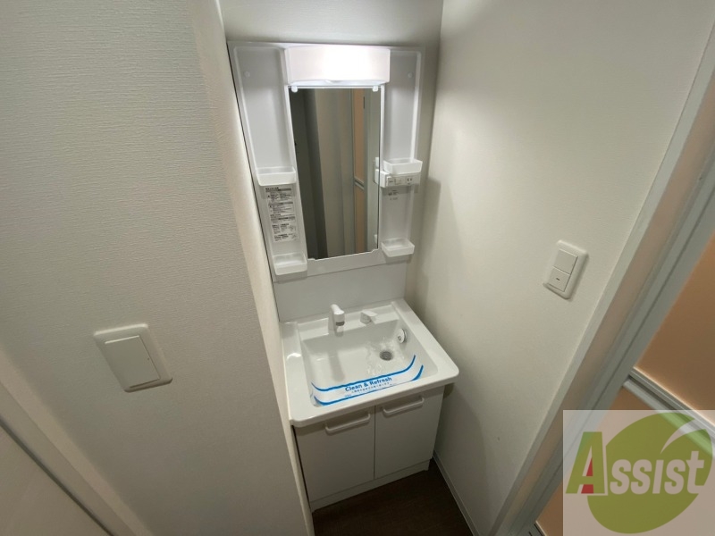 洗面設備　こちらに洗面台があります。朝の洗顔はこちらで。