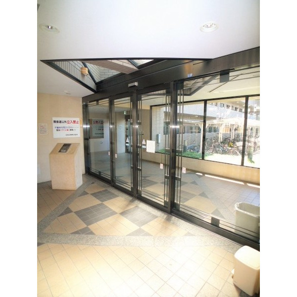エントランス　★オートロック付き★