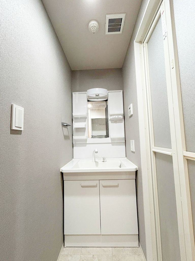 洗面設備　★収納付き、独立洗面台★