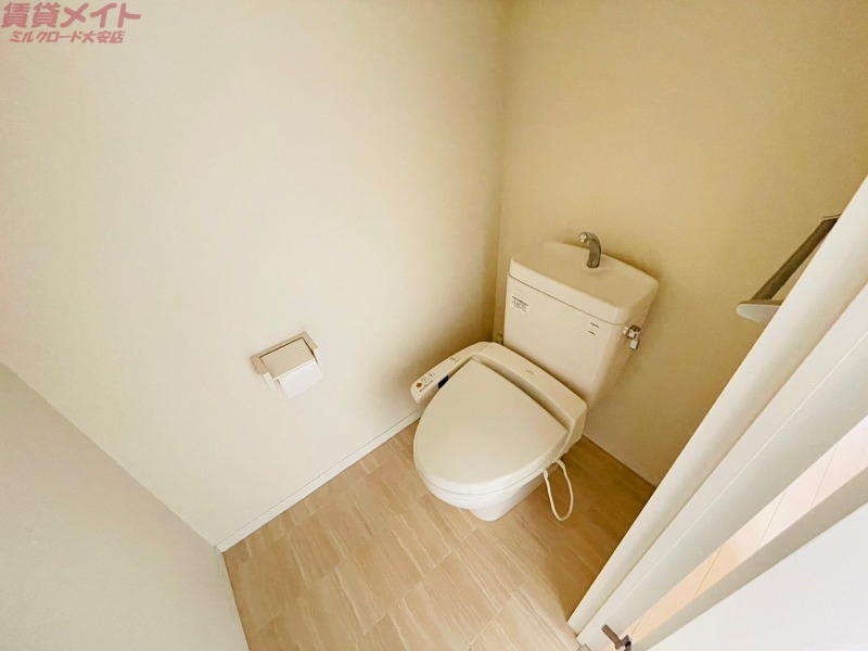 トイレ　別部屋参考写真です