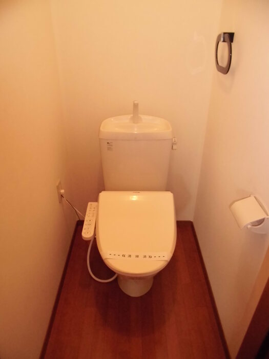 トイレ　温水洗浄暖房便座