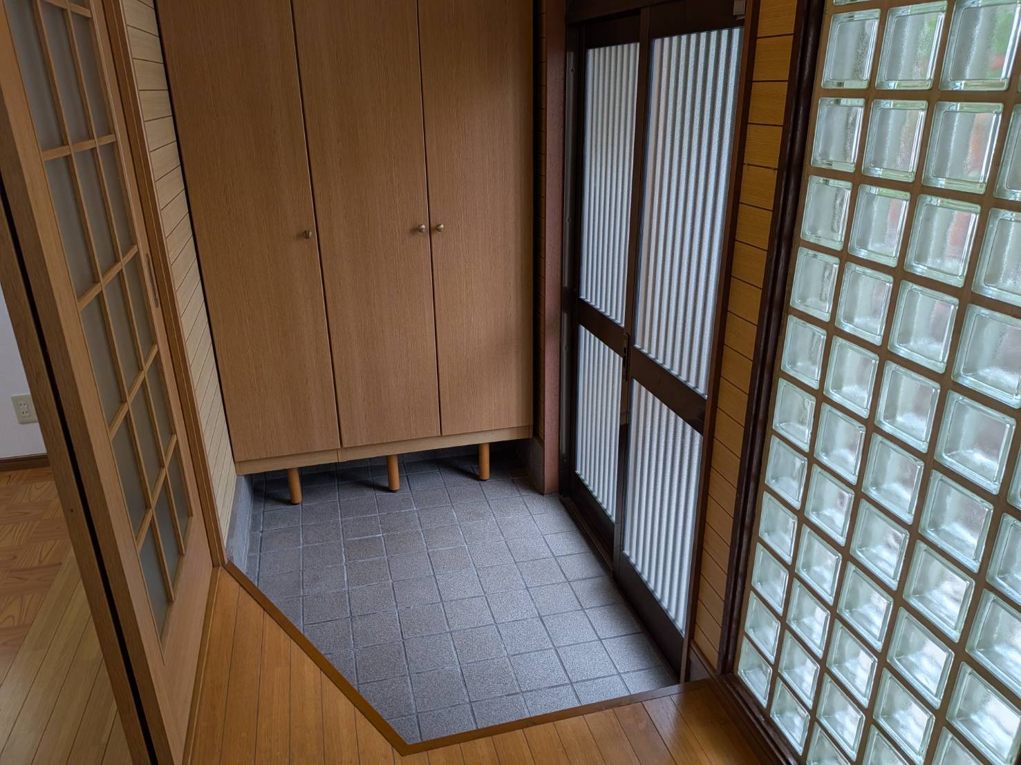 北畠3丁目7番貸家の玄関写真