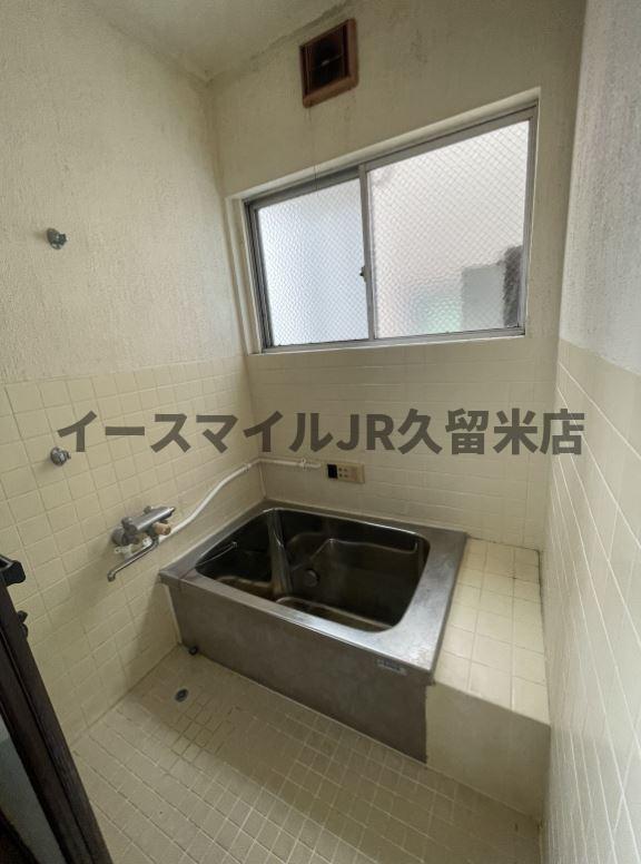 バス・シャワールーム　コンパクトで使いやすいお風呂です