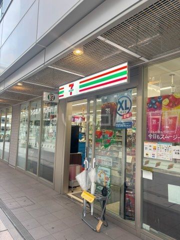 コンビニ　セブンイレブンなぎさテラス店３F（コンビニ）まで369m