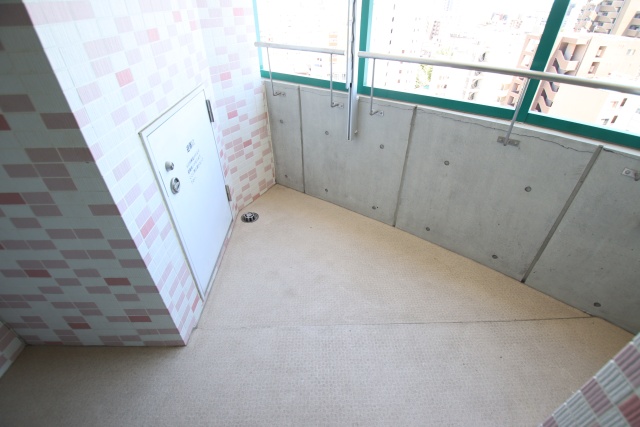 バルコニー　※別室の参考写真の為、現況優先です。