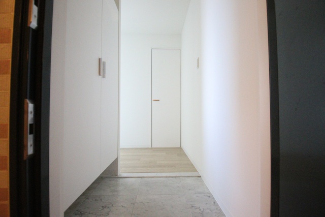 玄関　※別室の参考写真の為、現況優先です。