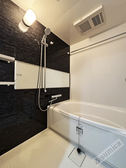 バス・シャワールーム　広いお風呂で疲れた身体を癒しませんか？？