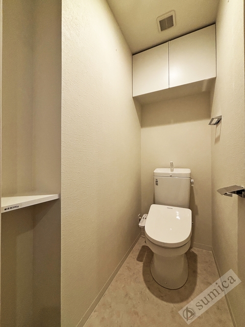 トイレ　温水洗浄便座付き♪♪