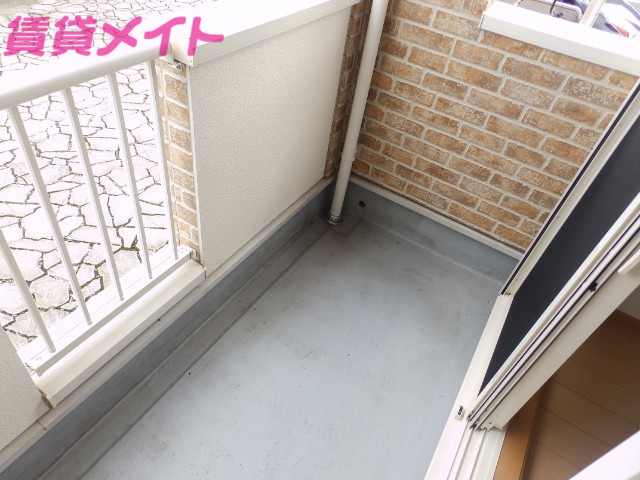 バルコニー　同物件別室画像