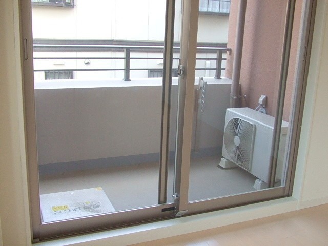 バルコニー　※同仕様写真