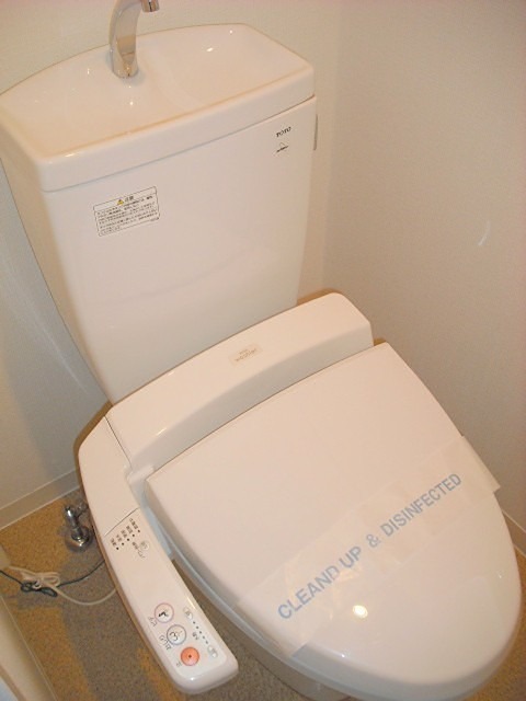 トイレ　※同仕様写真