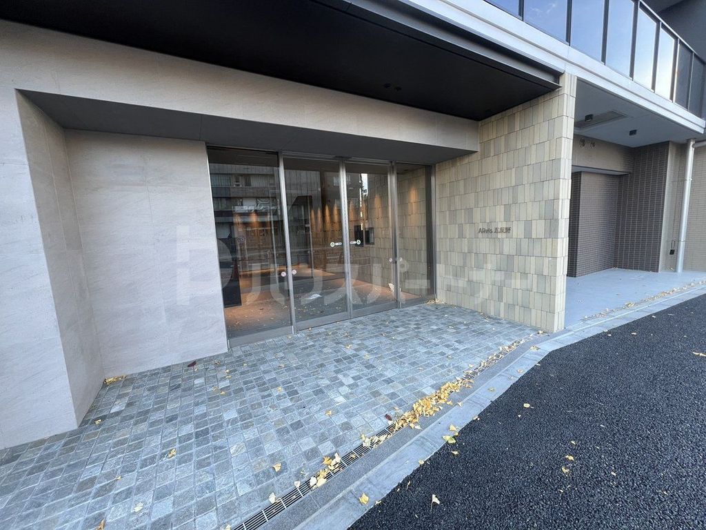 エントランス　駐車場