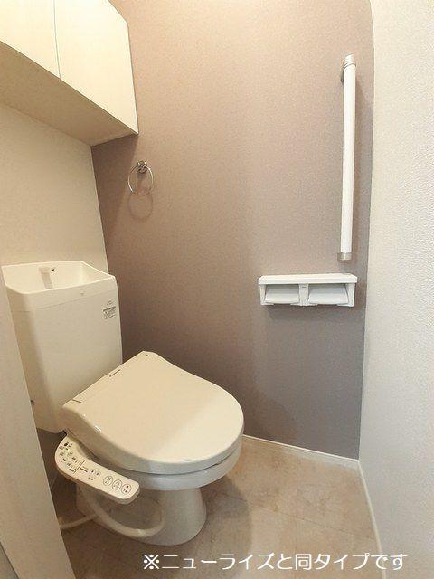 トイレ　温水洗浄便座