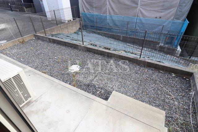 バルコニー　同物件別部屋です