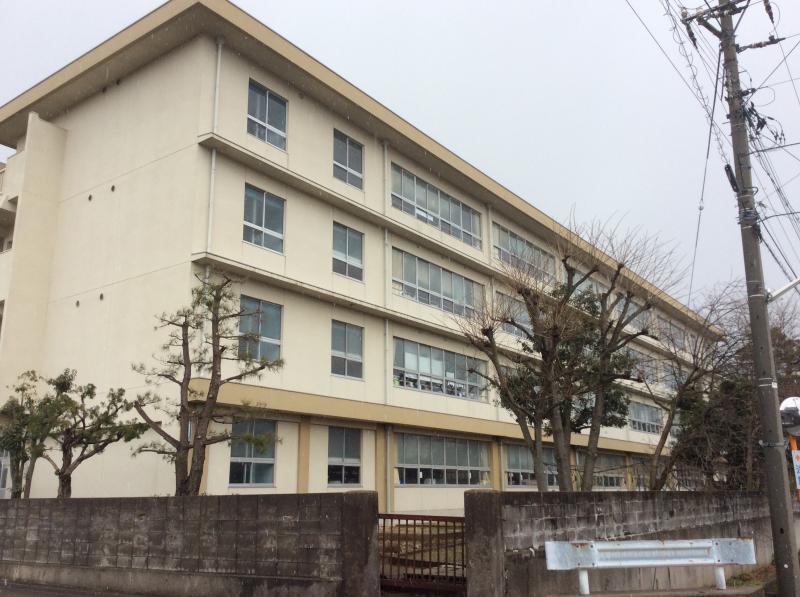 小学校　金沢市立森本小学校（小学校）まで1524m