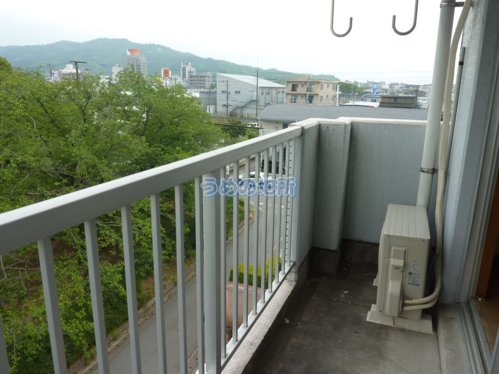 バルコニー　P1520549ロゴ圧縮済