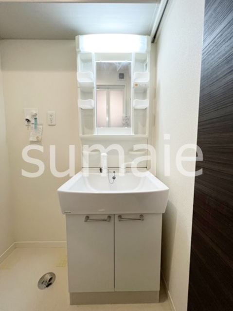 洗面設備　広い洗面台！