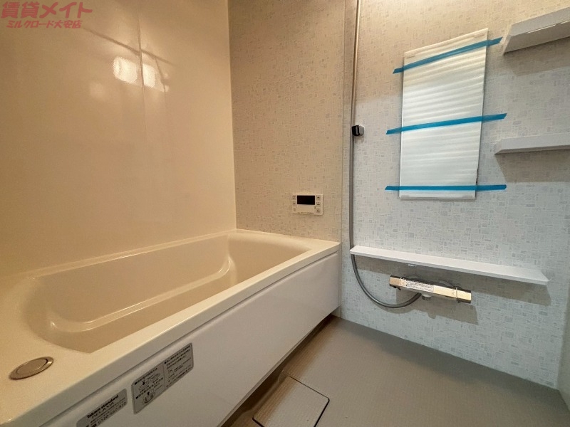 バス・シャワールーム　同型参考写真