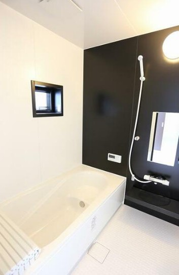 バス・シャワールーム　家電・家具・小物はイメージ用です。