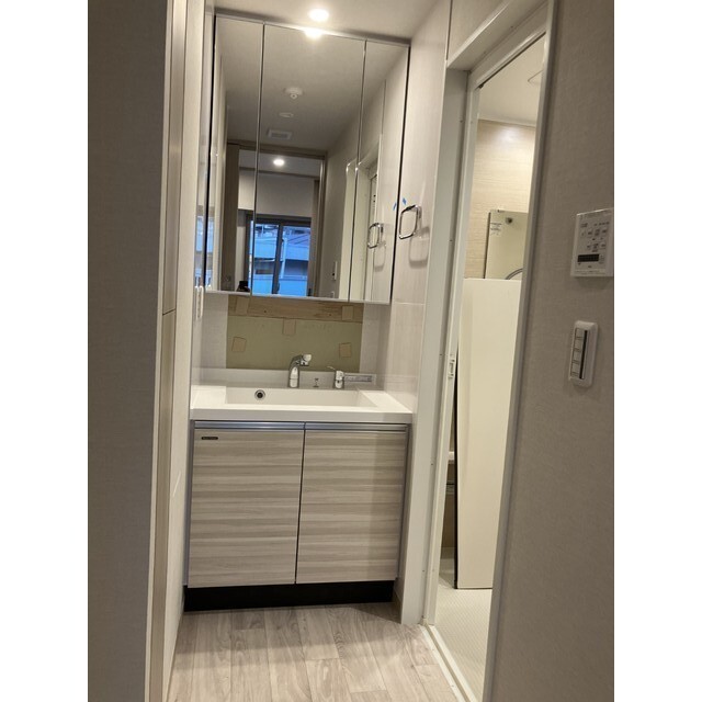 洗面設備　※写真は他のお部屋のものです。
