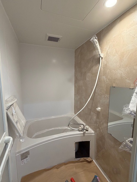 バス・シャワールーム　建築中のお部屋です