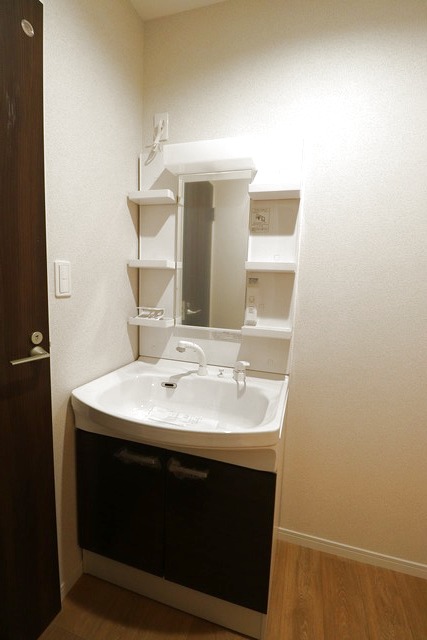 洗面設備　建築中のお部屋です