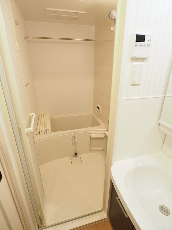 バス・シャワールーム　お風呂もきれい・追炊き機能あり