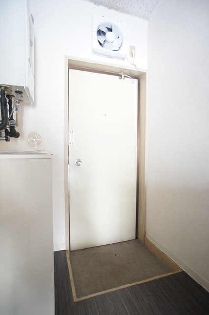 玄関　シューズボックス付で、玄関はいつでもスッキリ片付きます☆