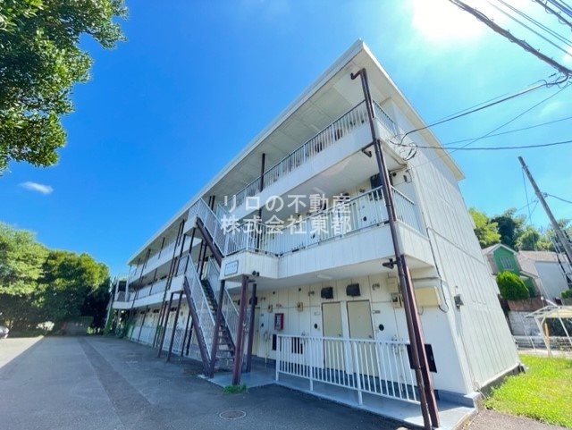 建物外観　周辺は閑静な住宅街ですので落ち着いた住環境です！