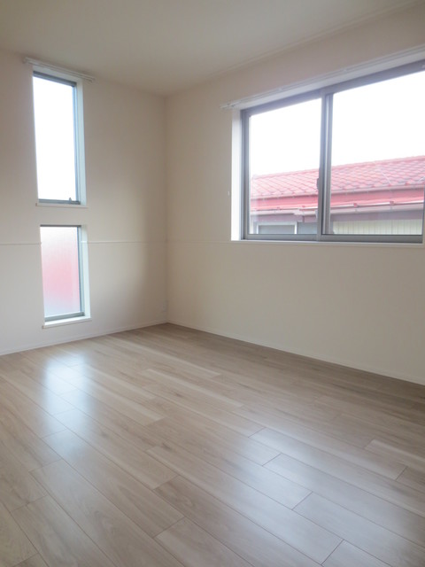 その他部屋・スペース　★２面窓の洋室★